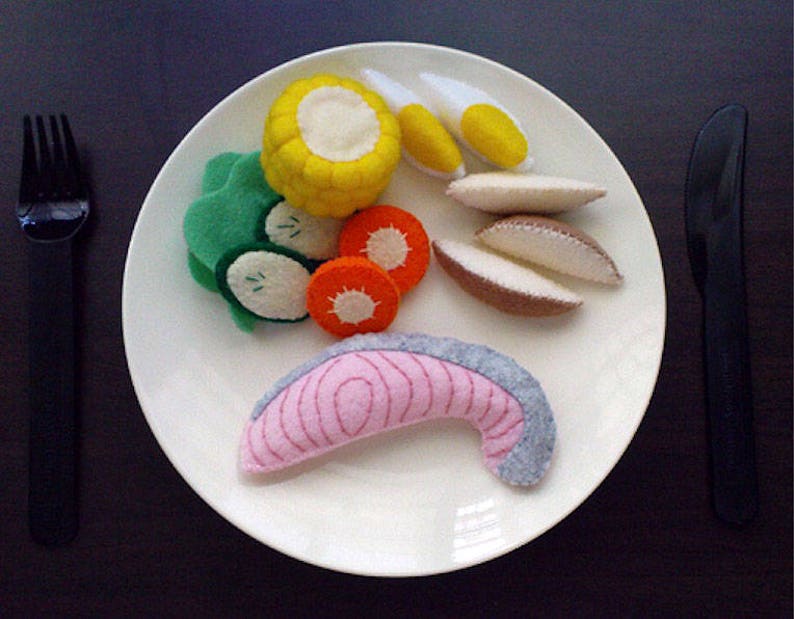 Felt western food pattern grilled salmon potato wedges corn cob kids role playing toy felt pretend play food felt sewing patterns tutorial