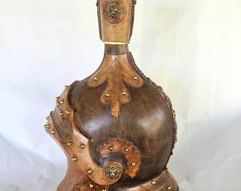 Vintage Italian Brevettato Leather Encased Knight's Helmet Decanter, Free US Shipping