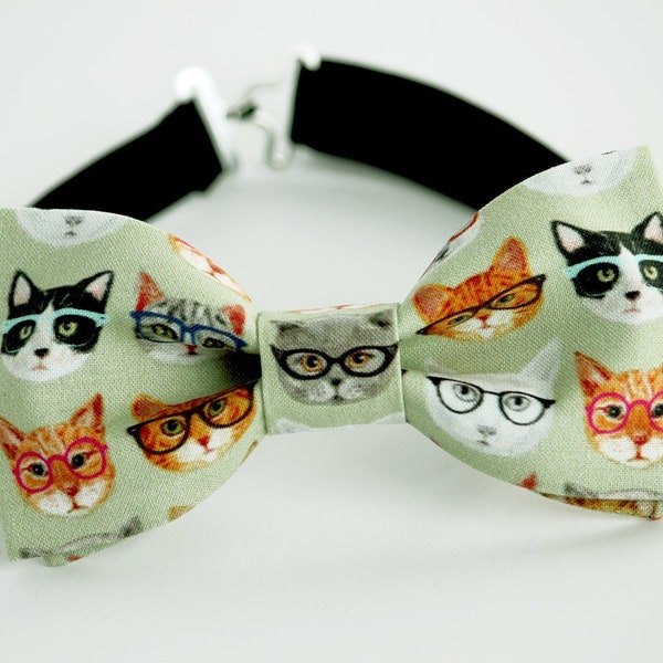 Cats bow tie, mens cat bowtie, nevelty bow tie, sage green bow tie, boys cat bow tie, kids toddler bow tie, cats in glasses, cat lover gift