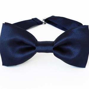 Navy blue satin men&#39;s bow tie, pocket square, wedding bowtie for men and boys, grooms, groomsmen dark blue bow tie