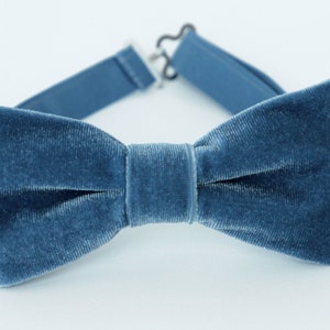 Dusty blue velvet bow tie, wedding bow tie, mens bow tie, grooms groomsmen bow tie, blue velvet bow tie, smoky blue bow tie, ring boy bowtie