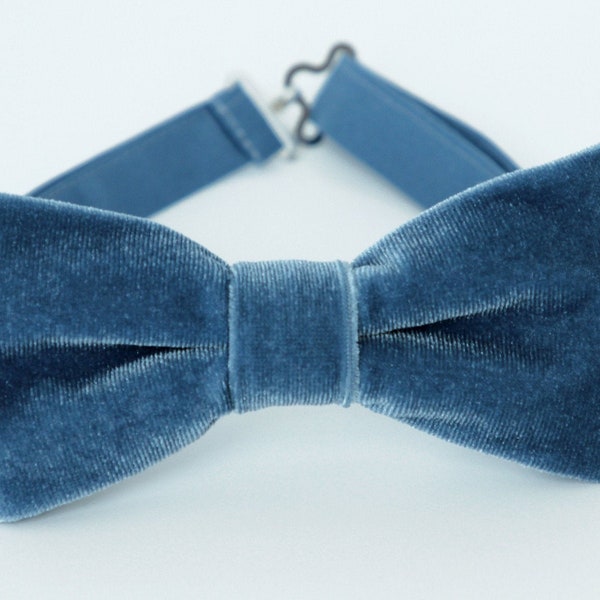 Dusty blue velvet bow tie, wedding bow tie, mens bow tie, grooms groomsmen bow tie, blue velvet bow tie, smoky blue bow tie, ring boy bowtie