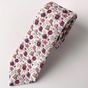 Burgundy floral tie for men, groomsmen floral  necktie, bow tie, pocket square, wedding necktie, burgundy blush flowers skinny tie
