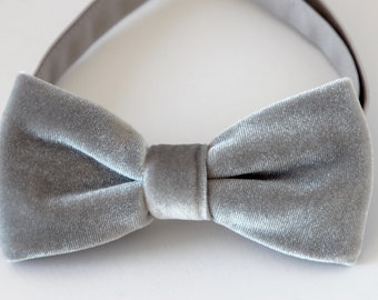 Grey velvet bow tie, wedding bowtie, silver grey bow tie, Christmas bow tie, mens groom groomsmen bow tie, light gray bow tie, boys bow tie