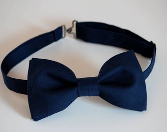 Navy blue bow tie, mens bow tie, wedding bow tie, groomsmen bow tie, gift for him, photoshoot bow tie, blue bow tie, ring bearer bowtie