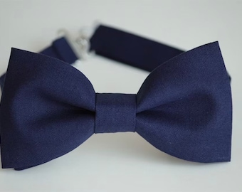 Navy bow tie, navy blue bow ties for men, blue boys bow tie, wedding bow tie, groom bowtie, groomsmen bow tie, ring bearer bow tie, ringboy