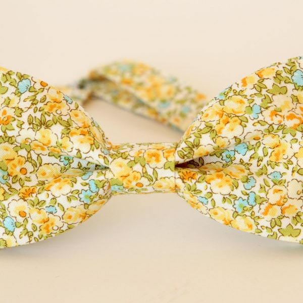 Yellow blue floral bow tie, men's floral necktie,  wedding bow tie, grooms groomsmen bowtie, ring bearer bow tie, yellow floral bow tie