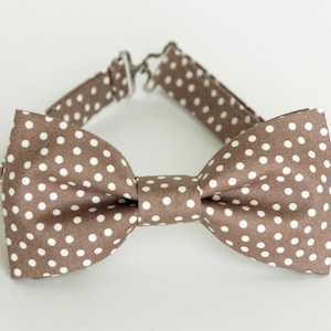 Beige white dots bow tie, tan polka dot bowtie, mens bow tie, boys kids bow tie, biscotti groomsmen bow tie, grooms bow tie, wedding bow tie