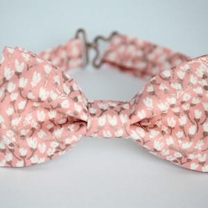 Blush floral bow tie, men&#39;s wedding bow tie, grooms bowtie, pink floral bow tie, ring bearer bow tie, blush metallic flowers bow tie