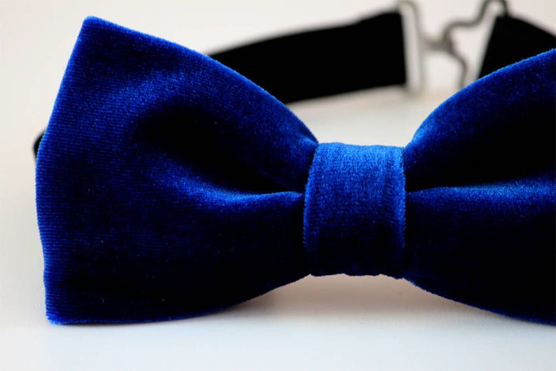 Royal blue velvet bow tie, men's wedding bow tie, groomsmen bow tie, ringbearer bow tie, boy's bow tie, kids bow tie, Christmas bow tie image 2