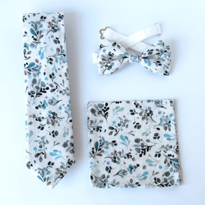 Blue grey floral necktie, bow tie, pocket square, men&#39;s wedding dusty blue grooms bowtie, ring bearer blue floral bow tie