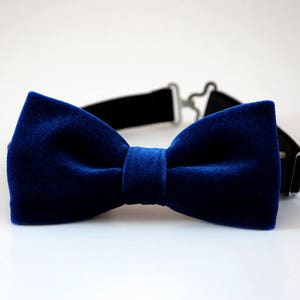 Royal blue velvet bow tie, men's wedding bow tie, groomsmen bow tie, ringbearer bow tie, boy's bow tie, kids bow tie, Christmas bow tie image 3