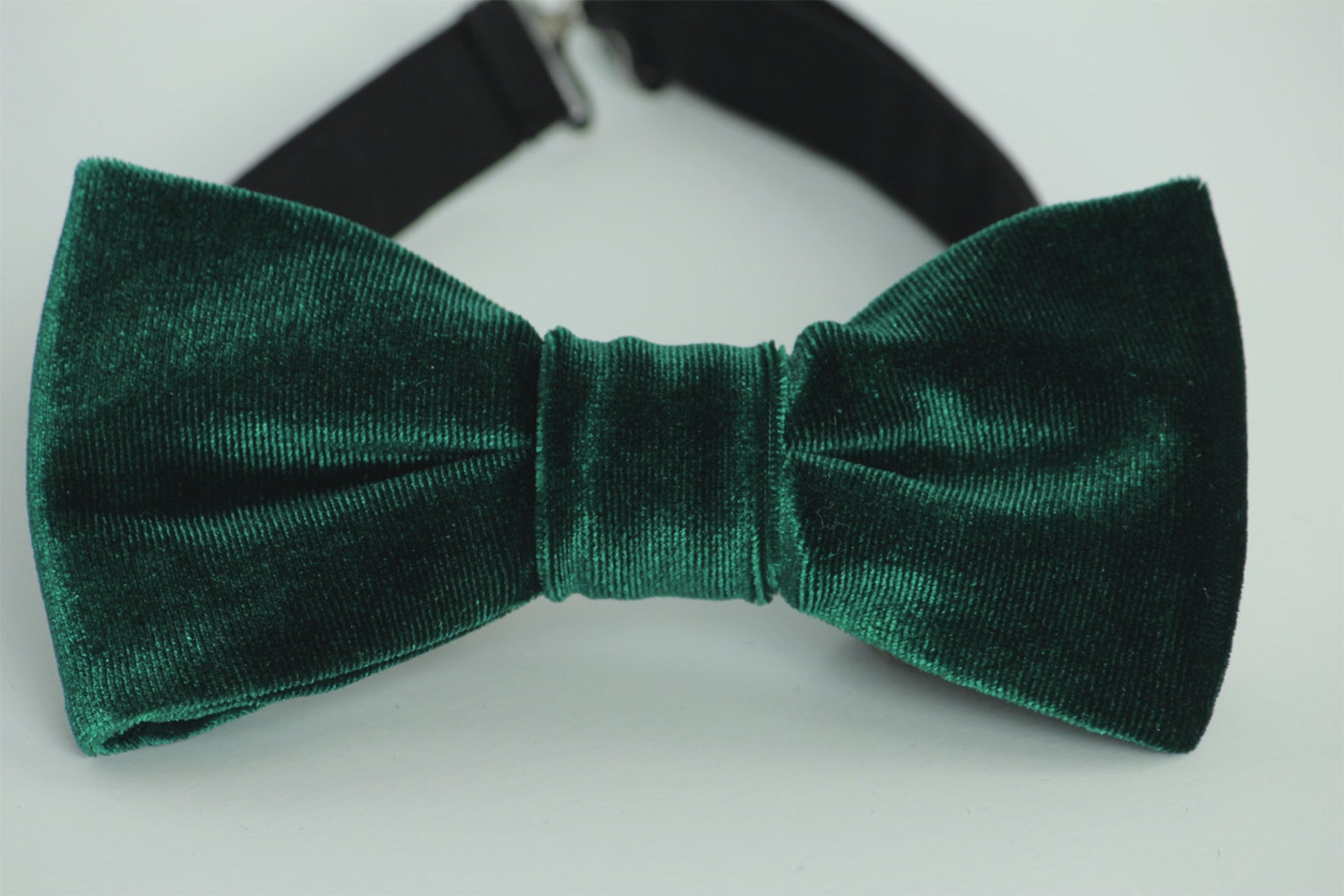 Green Velvet Bow Tie Emerald Mens Bow Tie Wedding Bow Tie Etsy
