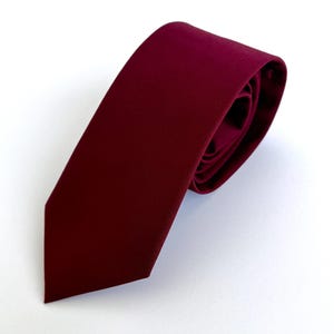 Wine necktie, burgundy long tie, Cabernet wedding tie, merlot skinny tie, grooms groomsmen necktie, wine pocket square, gift for him