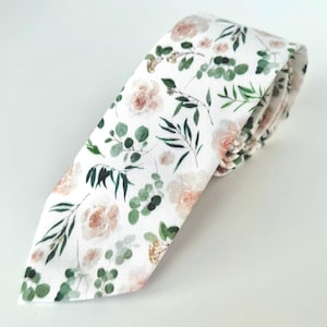 Men&#39;s Green floral eucalyptus necktie, sage wedding skinny tie, regular tie, groomsmen dusty green floral long tie for men