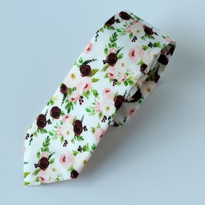 Burgundy pink flowers men&#39;s necktie, floral long tie, wedding grooms groomsmen tie, pocket square, dark burgundy floral necktie for men