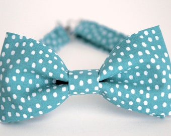 Turquoise white dots bow tie, mens blue bow tie, boys turquoise bow tie, wedding bow tie, gift for him, grooms bow tie, ring boy bow tie