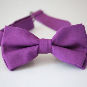 Purple bow tie, mens purple bowtie, boys purple bow tie, wedding bow tie, groomsmen bow tie, ring bearer bow tie, father and son bowties