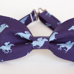 Horses bow tie, derby bow tie, mens bow tie with horses, blue horses bow tie, horses bowtie for men and boys, horse racing bow tie