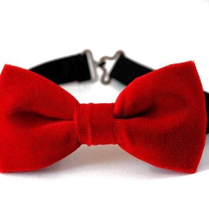 Red velvet bow tie, wedding bow tie, Christmas bow tie, men&#39;s bow tie, boy&#39;s bow tie, kid&#39;s bow ite, ringboy bow tie, groomsmen bow tie