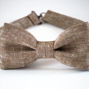Nutemeg linen bow tie, rustic wedding bow tie, men&#39;s bow tie, groomsmen bow tie, brown linen bow tie, groom bow tie, fall bow tie