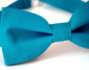 Turquoise bow tie, teal blue bow tie, mens bow tie, kids bow tie, groomsmen bow tie, groom bow tie, wedding bow tie, ring bearer bowtie