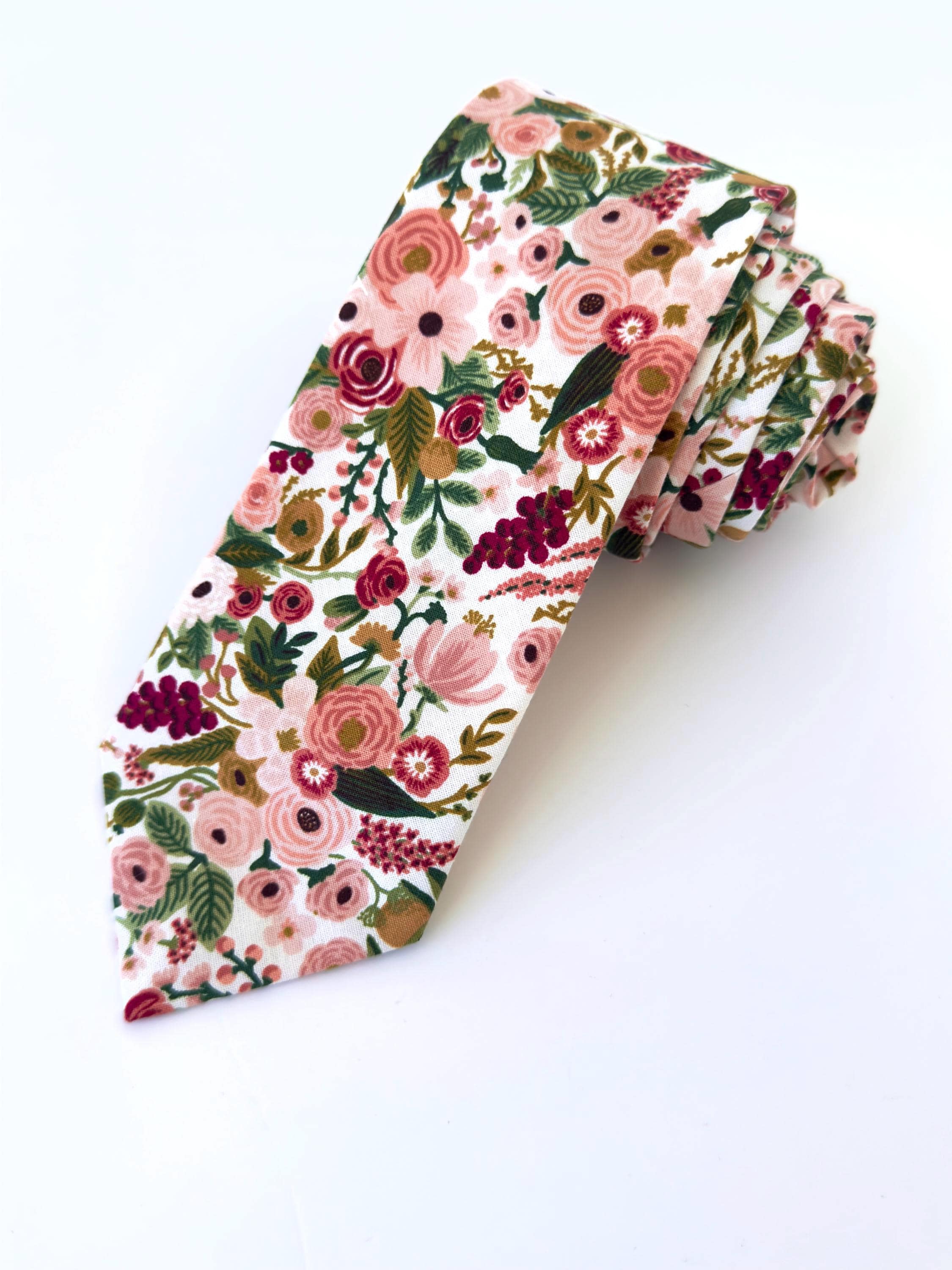 Blush Pink Floral Necktie, Wedding tie for grooms and groomsmen Blush Pink Floral Necktie, Wedding tie for grooms and groomsmen