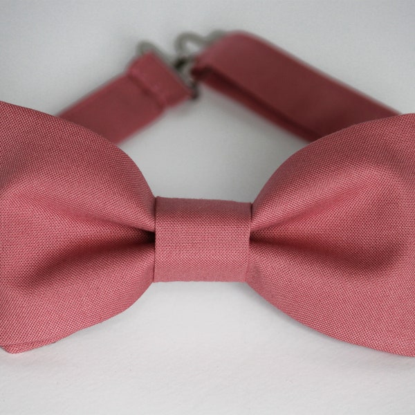 Deep rose bow tie, wedding bow tie, mens bow tie,mauve, dusty rose grooms bow tie, groomsmen bow tie, ringboy, ringbearer bow tie, boys