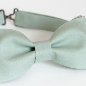 Sage Green Bow Tie, Mint Green Wedding Bow Tie, Groomsmen Bow Tie, Men’s Formal Bow Tie, Pale Sage Green Groom Accessory