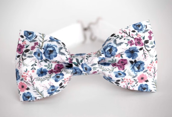 Blue floral bow tie, dusty blue floral bow tie, mens wedding floral bow tie, groomsmen bow tie, ringboy bow tie, dusty flue flowers bowtie