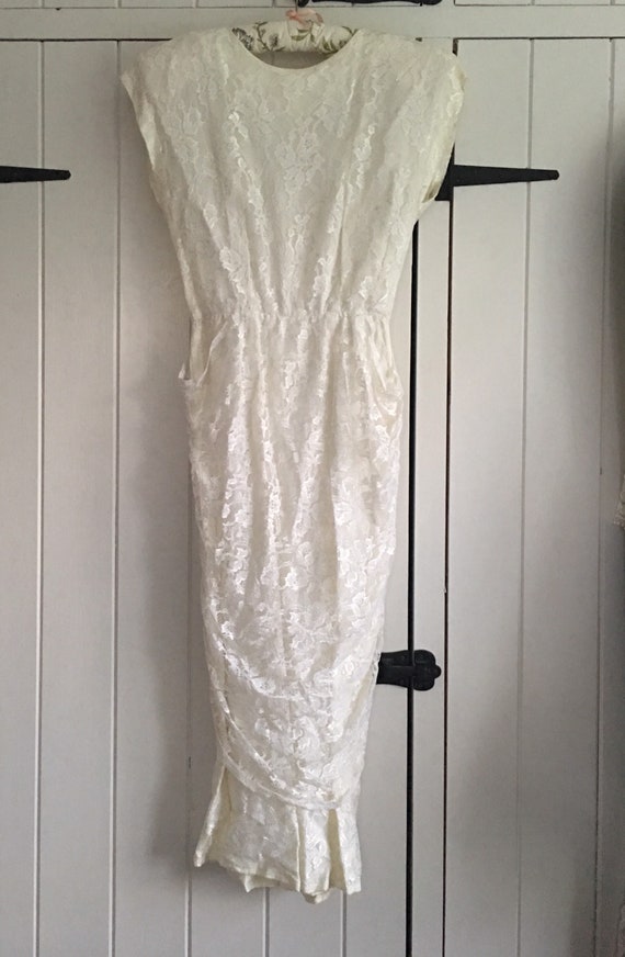 Vintage white lace wiggle dress - image 6