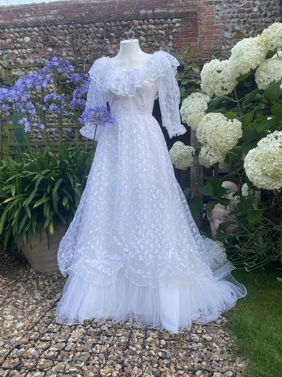 vintage 80s White lace bridal dress S/M vintage 80s White lace bridal dress S/M