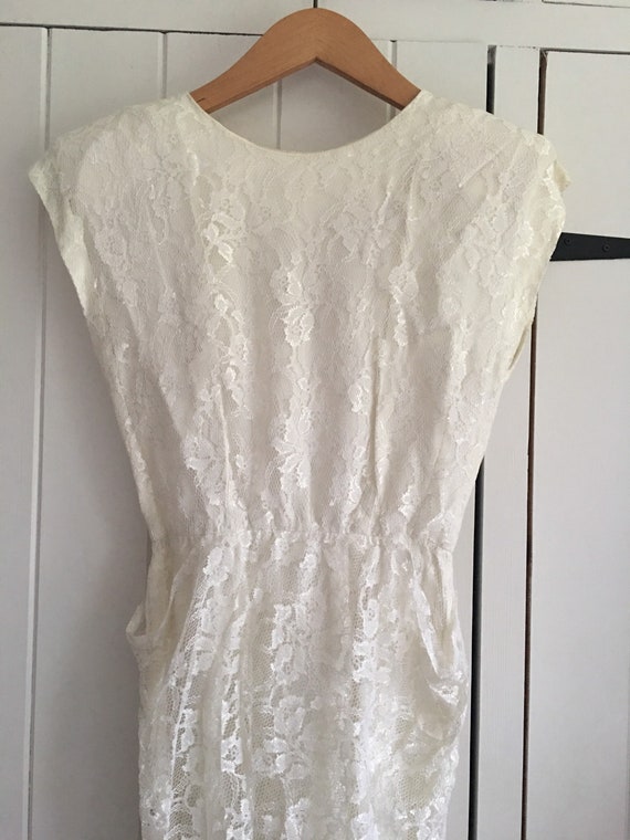 Vintage white lace wiggle dress - image 2