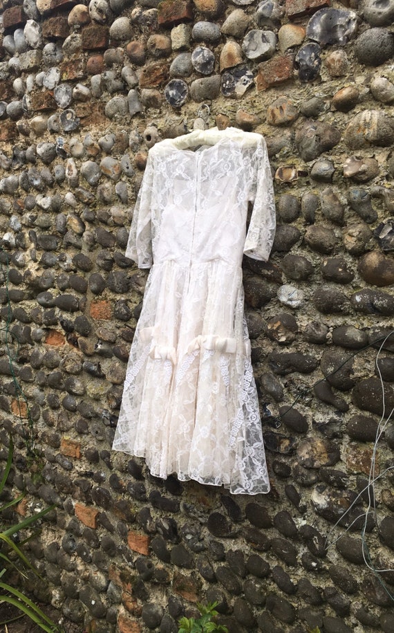 vintage 1950s wedding dress