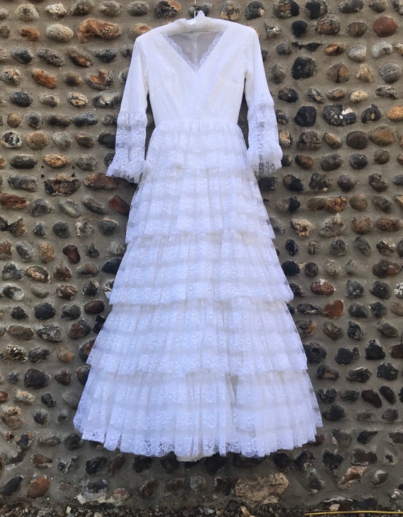 Vintage tiered lace boho wedding dress - image 2