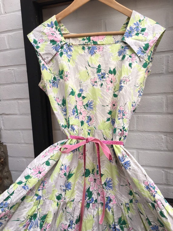 Vintage 50s cotton floral print dress tiered skirt