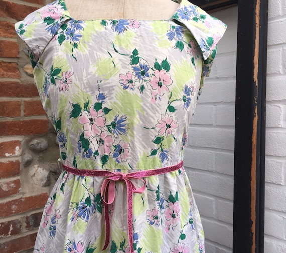 Vintage 50s cotton floral print dress tiered skirt - image 3