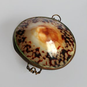 Vintage  pill box pendant made of  sea shell,  trinket box, collectible pill box  gift idea