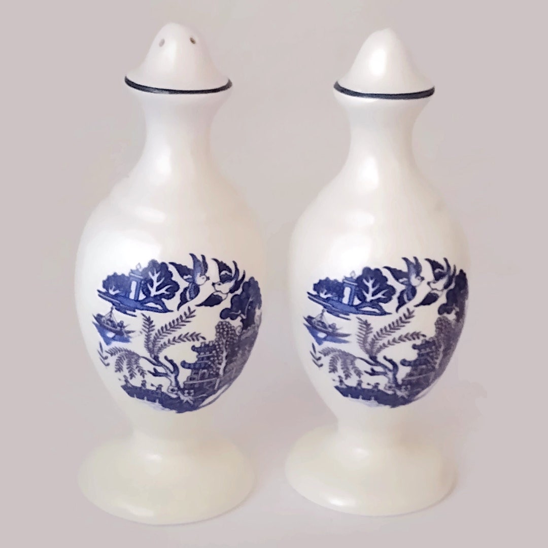 Vintage English Blue and White Porcelain Salt and Pepper Etsy