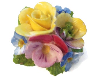 Vintage hergestellt in England Knochen China Blume Brosche in Geschenk-Box
