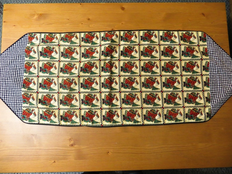 WithMyHandsStudio Table Runner - Thumbnail 2