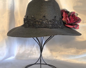Fedora schwarzer Lack Strohhut für Damen