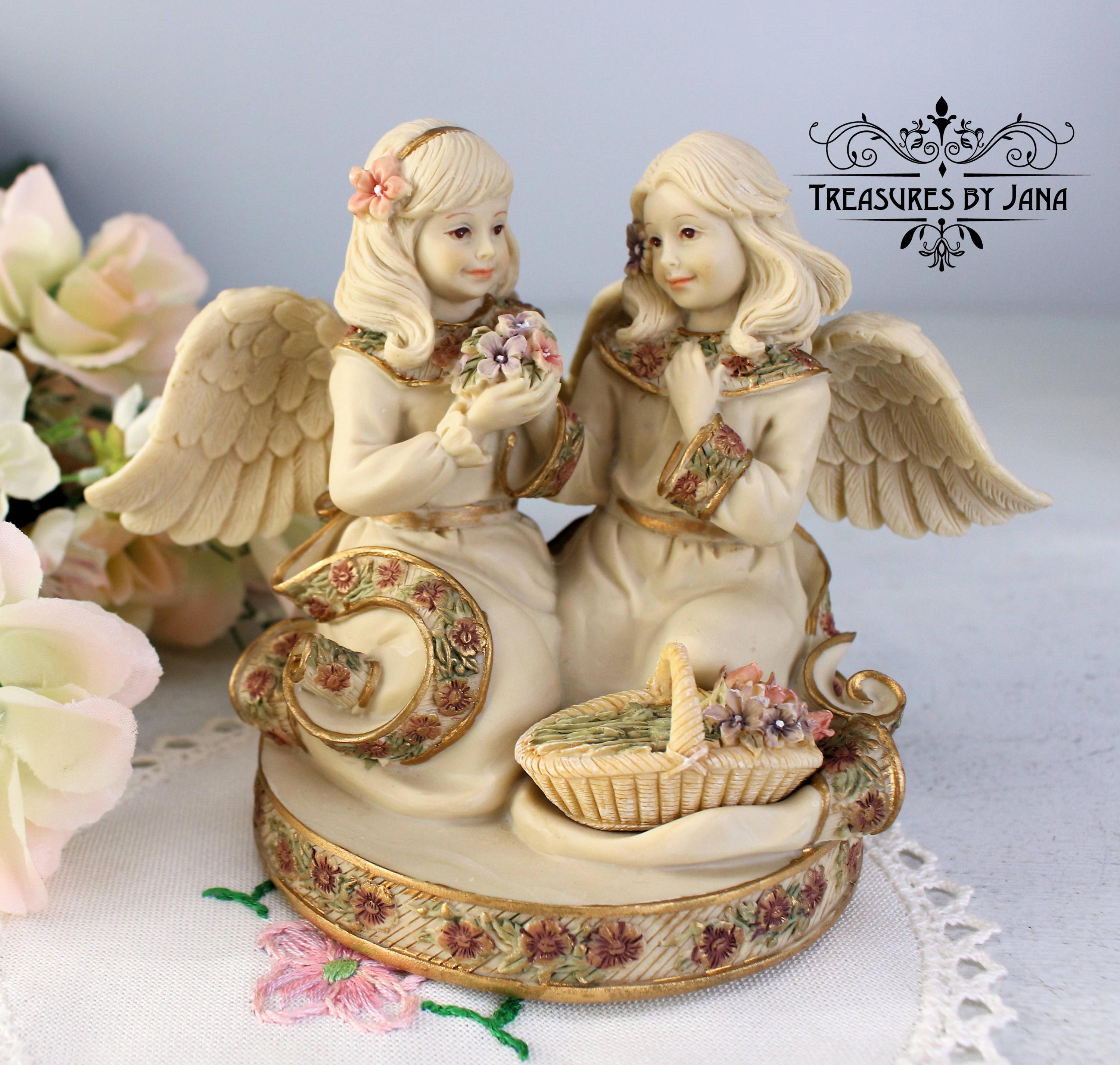 ANGEL スタッツ付きボックス 3点セット Sarah's Angels® Musical Box, Friendship Figurine, Two Angel Girls