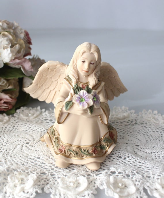Mini figurine Angel with Flower