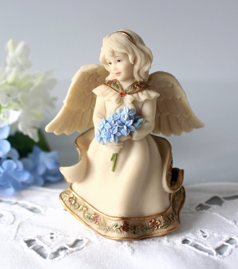 Sarah/'s 10th Anniversary JulyJuillet Mindspring Small Girl with Flowers Angel Figurine Collectible Pastel Decoration Resin Gift