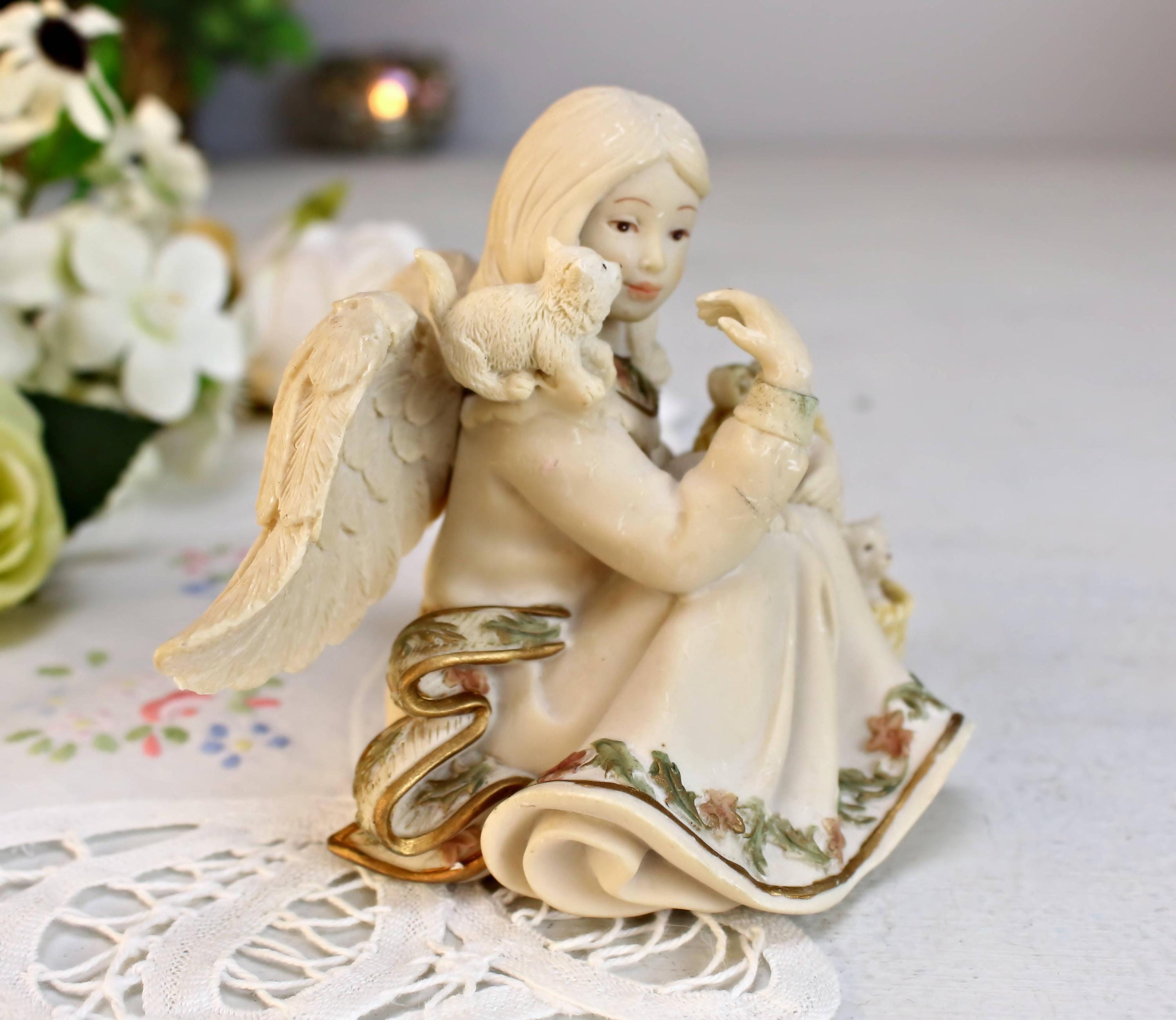 サリー&ブー　エンチャンテッド Sarah's Angels® Figurine: Angel With Kittens, Collectible Resin