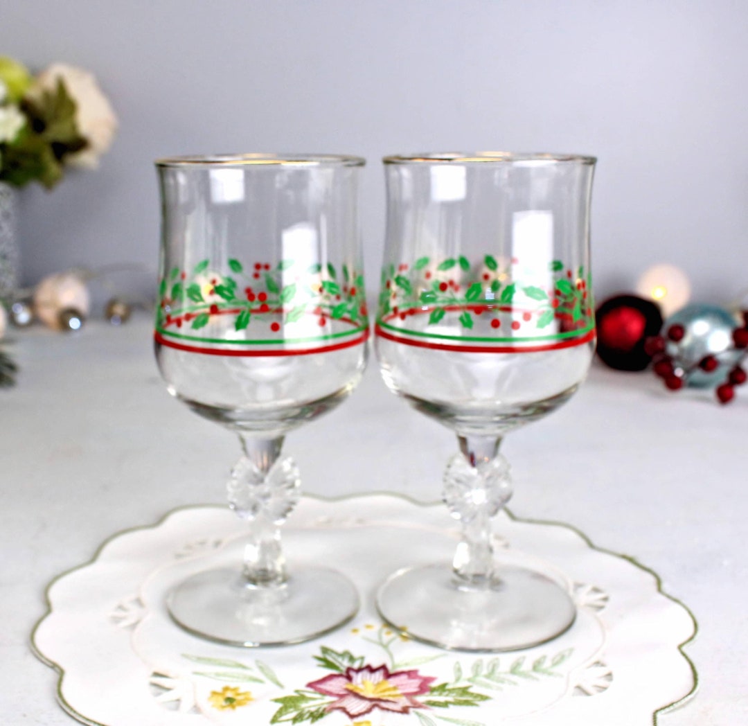 LIBBEY Holly Berries Goblets, Vintage Arby's Christmas Wine /water ...