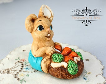Mereside Rabbit "Chef" Figurine: Hand-Painted Woodlander Stoneware, Vintage  England