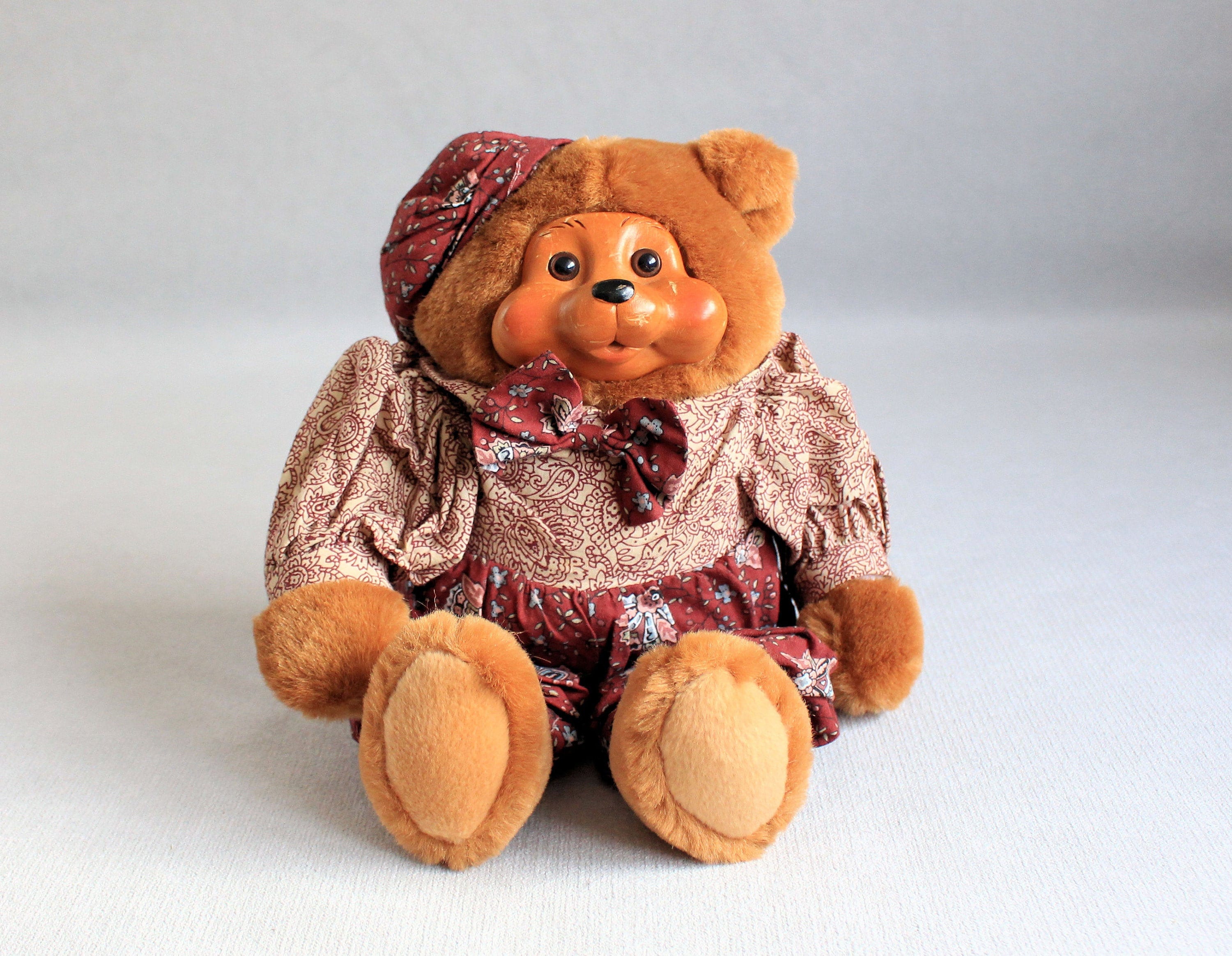 Teddy bear sales with wooden face