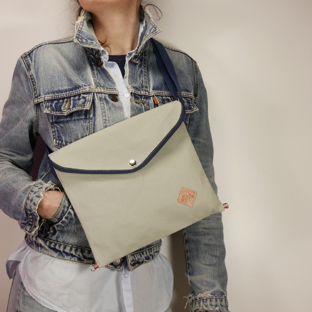 Tatonka Bike Musette M (5L) - Borsa a tracolla piatta e leggera per ciclisti, pieghevole, volume 5 litri, colore: azzurro